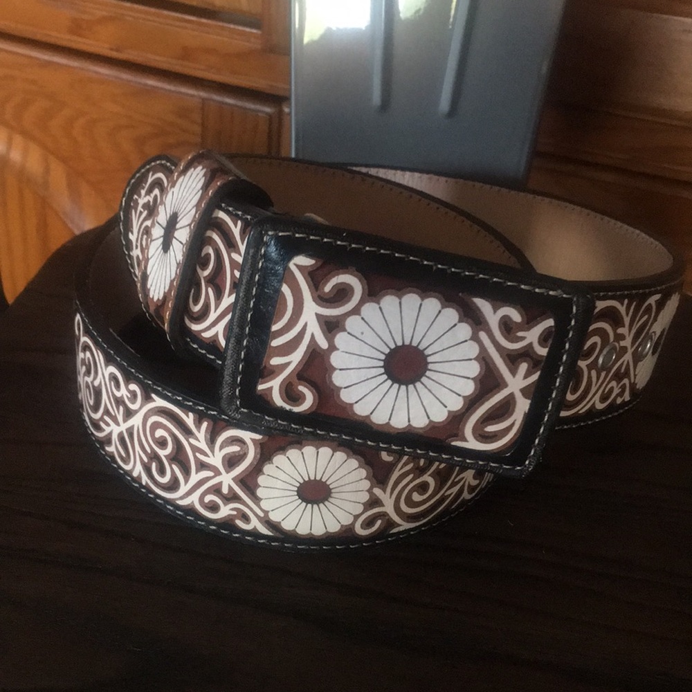 Beautiful western leather belt